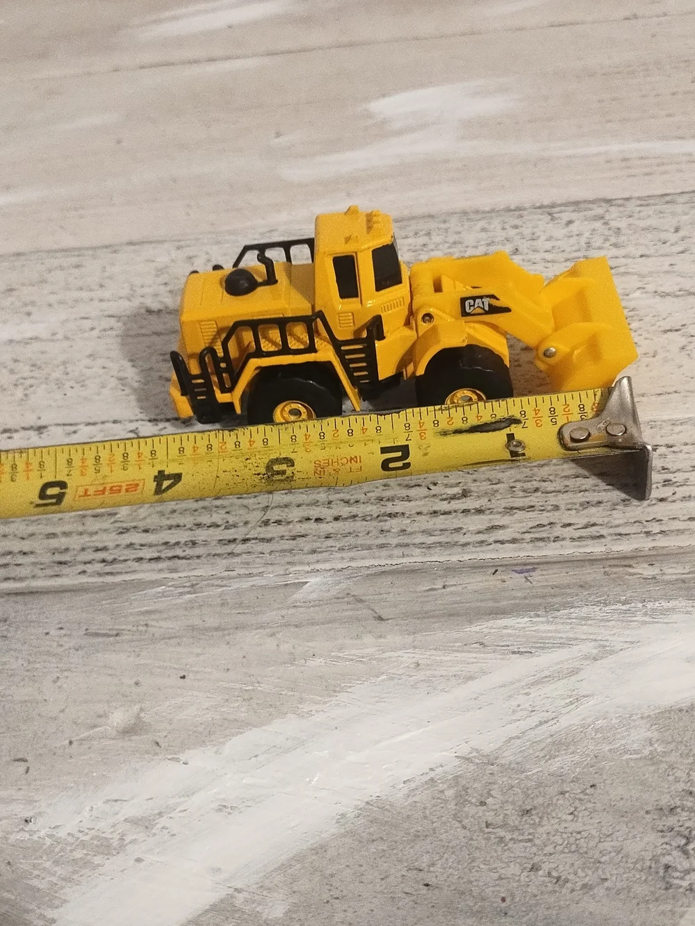 Funrise Cat Earthmover Dozer - 2019 Caterpillar Heavy Equipment Toy Die cast